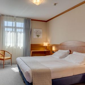 Suite met een King Size Bed in een Bijgebouw